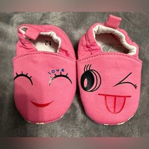 NWT Infant Shoes with Fun Face Design Size 12mths